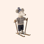 souris en hiver et sa paire de skis papa   maileg 1
