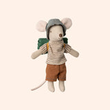 souris grand frere a fines rayures   randonneur   maileg 1