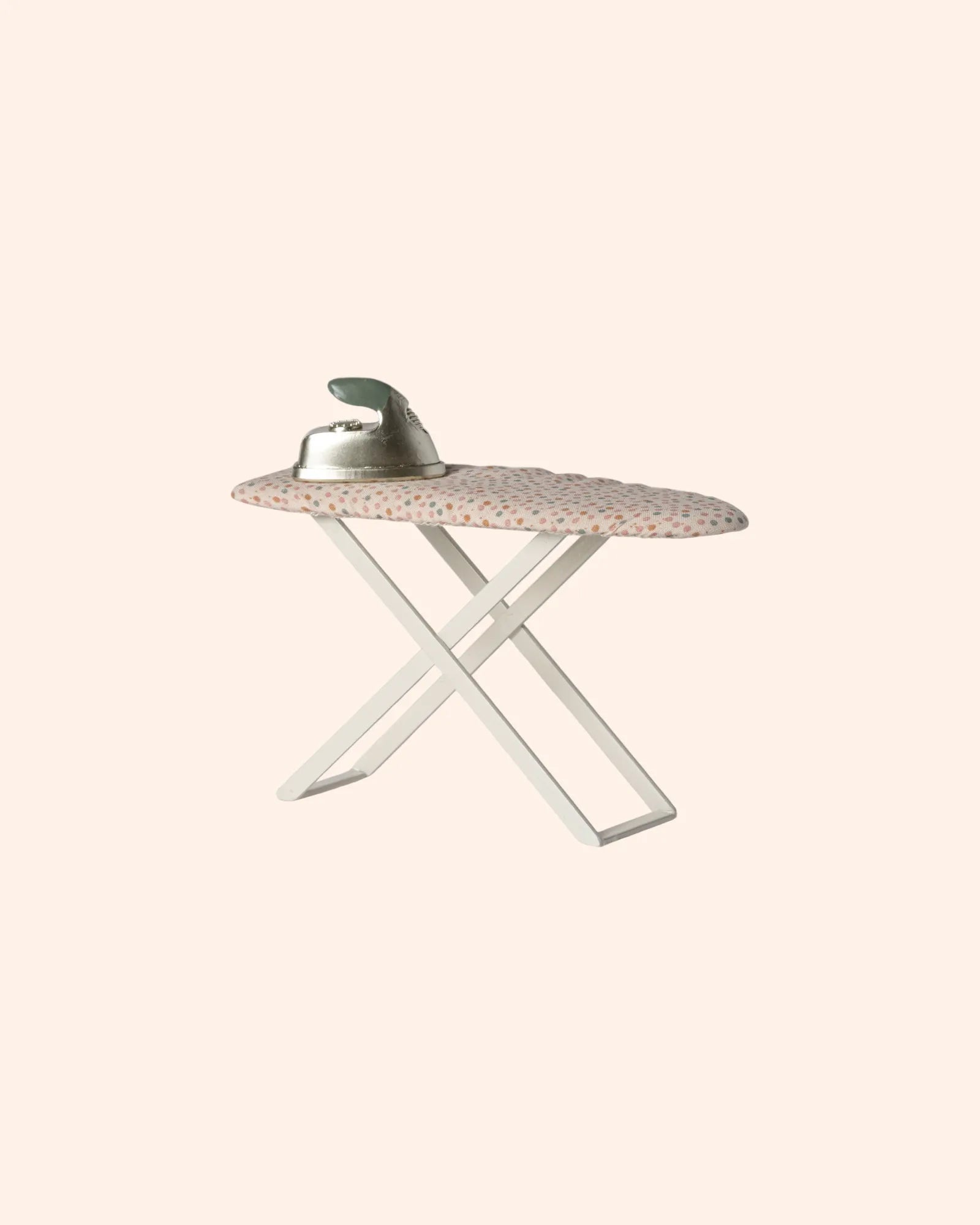 table et fer a repasser   maileg 1