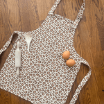 tablier leopard enfant tendresse 2 70bf0d42 6c19 49a1 ad17 30f20f9a53d8