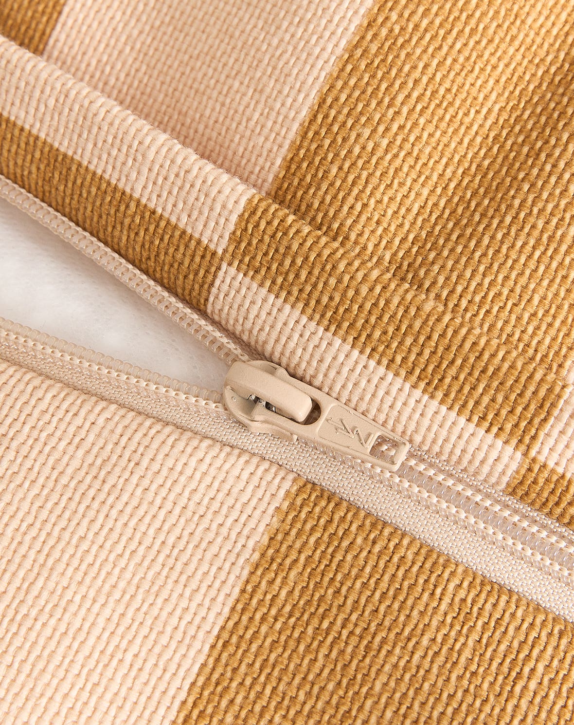 vibes armchair bean bag mustard sand tiles nobodinoz 3 8435574935038